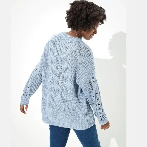 AMERICAN EAGLE Oversized Baby Blue Knit Crew Neck Sweater - Picture 2 of 16